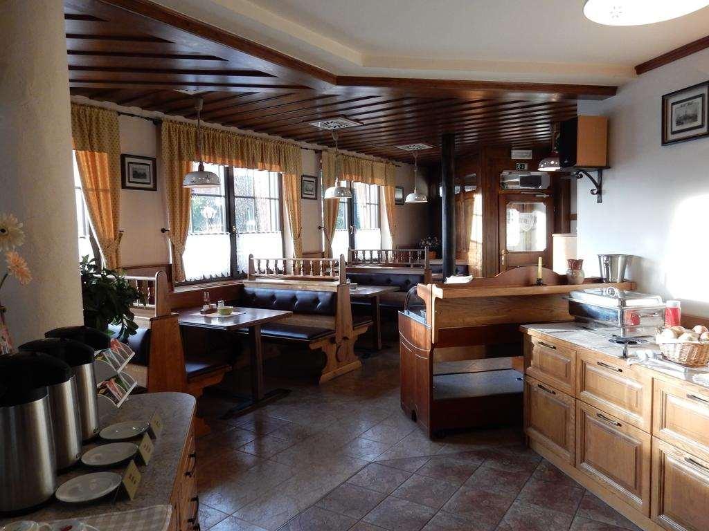 Garni Hotel Terano Maribor Restaurant bilde